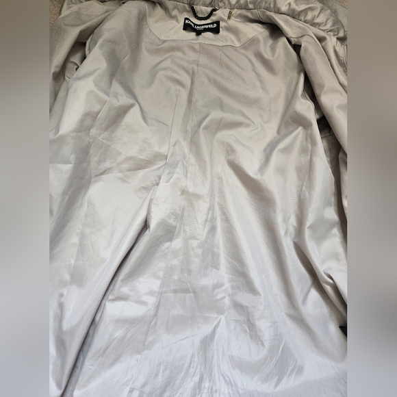 KARL LAGERFELD Muted Misty Silver Water Resistant Jacket With Hidden Hood. Large - Picture 10 of 16